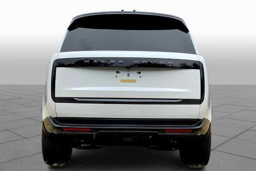2025 Land Rover Range Rover P400 SE 7 Seat