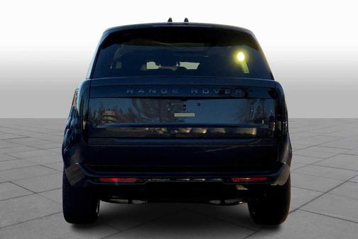 2025 Land Rover Range Rover P550e SE