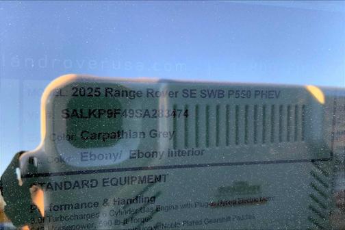 2025 Land Rover Range Rover P550e SE
