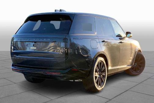 2025 Land Rover Range Rover P550e SE