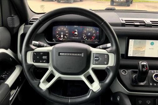 2022 Land Rover Defender 110 SE