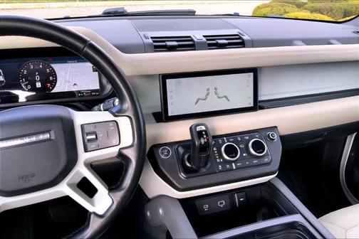 2020 Land Rover Defender 110 SE