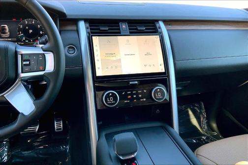 2025 Land Rover Discovery P300 Dynamic SE