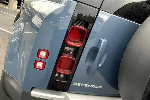 2025 Land Rover Defender P400 S