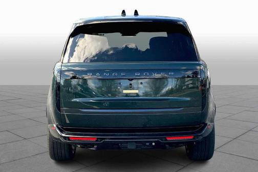 2025 Land Rover Range Rover P530 SE 7 Seat