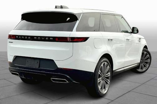 2025 Land Rover Range Rover Sport P360 SE