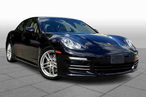2016 Porsche Panamera 4
