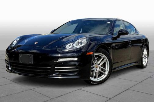 2016 Porsche Panamera 4
