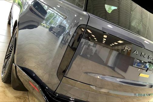 2025 Land Rover Range Rover P400 SE