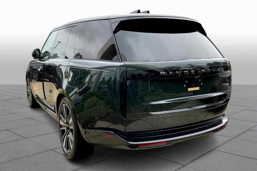 2025 Land Rover Range Rover P550e SE
