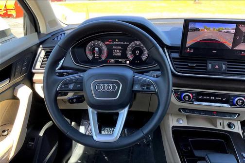 2024 Audi Q5 45 S line quattro Premium