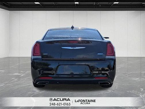 2017 Chrysler 300 S