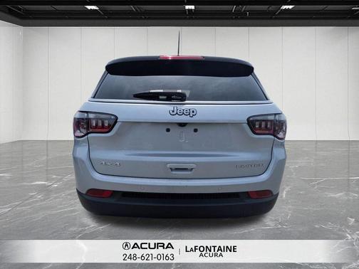 Silver Zynith Metallic Clearcoat 2025 Jeep Compass Limited