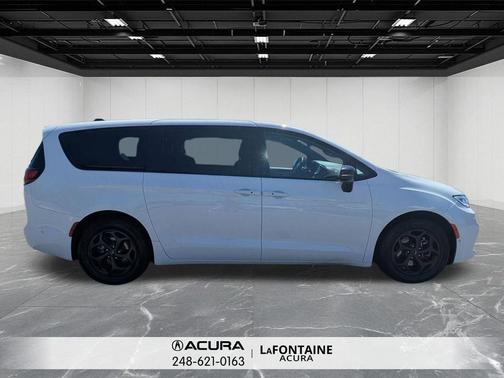 Bright White Clearcoat 2024 Chrysler Pacifica Hybrid S Appearance Pkg