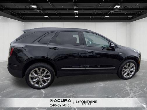 Stellar Black Metallic 2020 Cadillac XT5 Sport