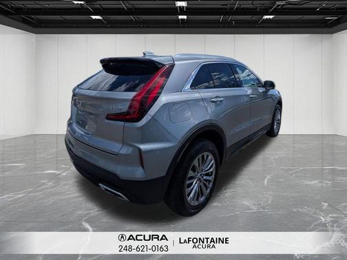 Argent Silver Metallic 2025 Cadillac XT4 Premium Luxury