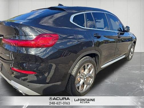 2023 BMW X4 xDrive30i