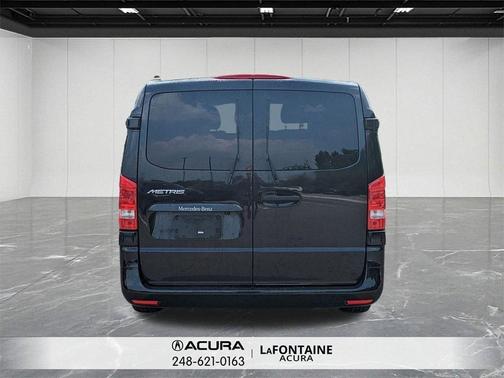 2018 Mercedes-Benz Metris Base