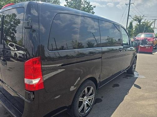 2018 Mercedes-Benz Metris Base