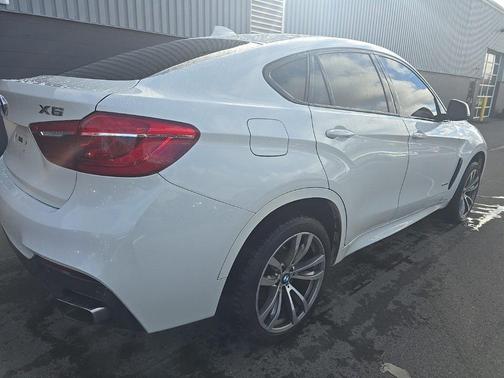 2015 BMW X6 xDrive50i