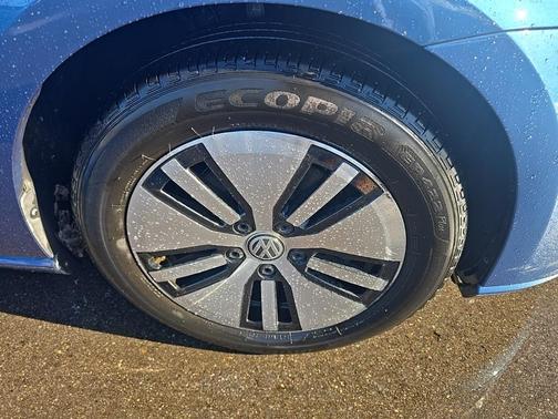 2016 Volkswagen e-Golf SEL Premium