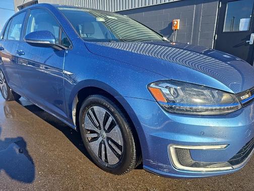 2016 Volkswagen e-Golf SEL Premium