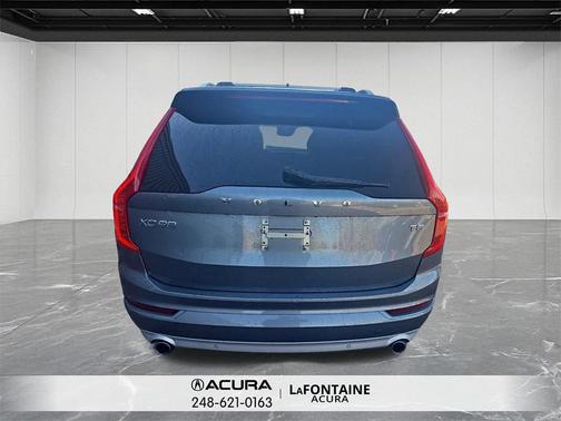 2018 Volvo XC90 T5 Momentum