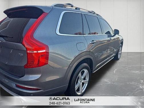 2018 Volvo XC90 T5 Momentum