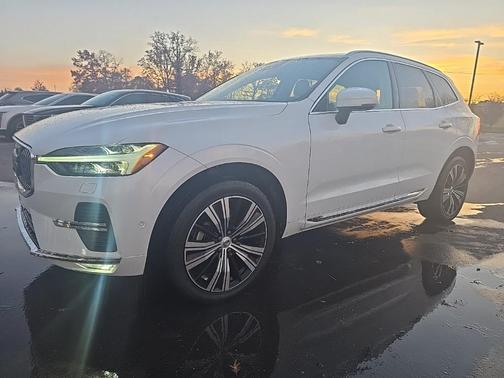 2022 Volvo XC60 B5 Inscription