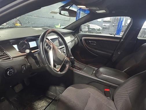 2017 Ford Taurus SEL