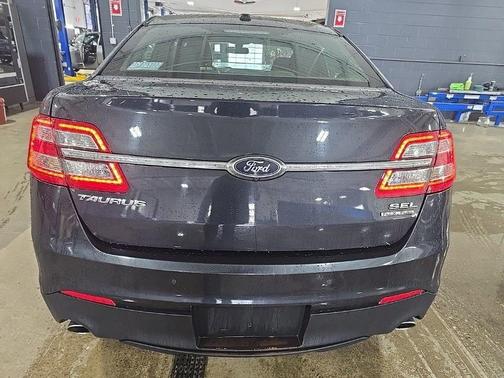 2017 Ford Taurus SEL