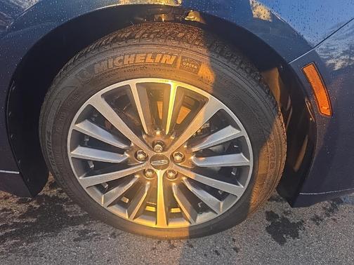 2017 Lincoln MKZ Premiere