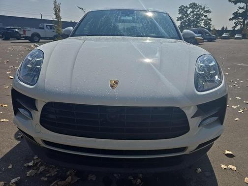 2020 Porsche Macan Base
