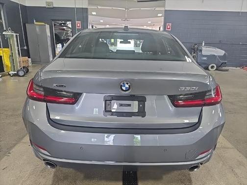 2024 BMW 330 i xDrive