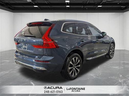 2023 Volvo XC60 B5 Plus Bright Theme