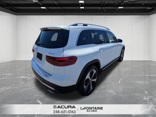 White 2025 Mercedes-Benz GLB 250 4MATIC