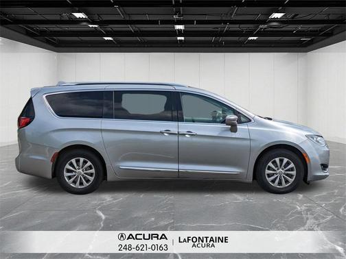 2019 Chrysler Pacifica Touring L
