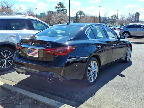 2023 INFINITI Q50 LUXE