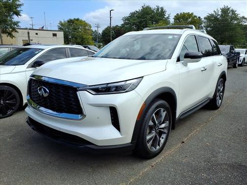 Majestic White 2025 INFINITI QX60 Luxe