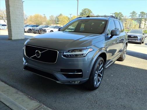 2018 Volvo XC90 T6 Momentum