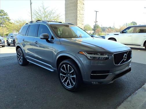 2018 Volvo XC90 T6 Momentum