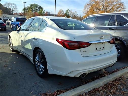 2023 INFINITI Q50 LUXE