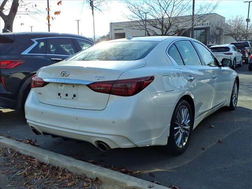 2023 INFINITI Q50 LUXE