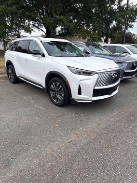 Radiant White 2026 INFINITI QX60 Luxe