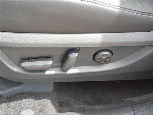 Radiant White 2025 INFINITI QX50 SPORT