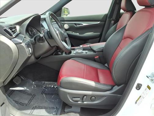 Radiant White 2025 INFINITI QX50 SPORT
