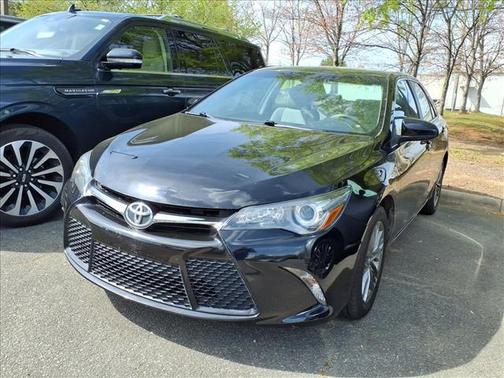 Midnight Black Metallic 2016 Toyota Camry