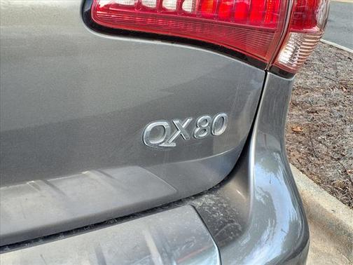 2017 INFINITI QX80 Base