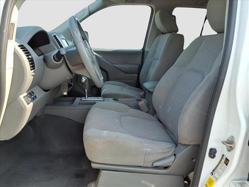 Glacier White 2019 Nissan Frontier SV
