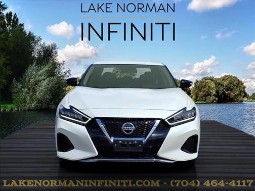 2022 Nissan Maxima SV